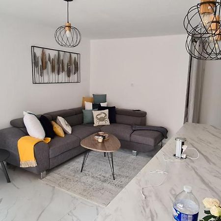 En Exclusivite T3 A 2 Pas Des Plages De St Raphael Saint-Raphaël Buitenkant foto